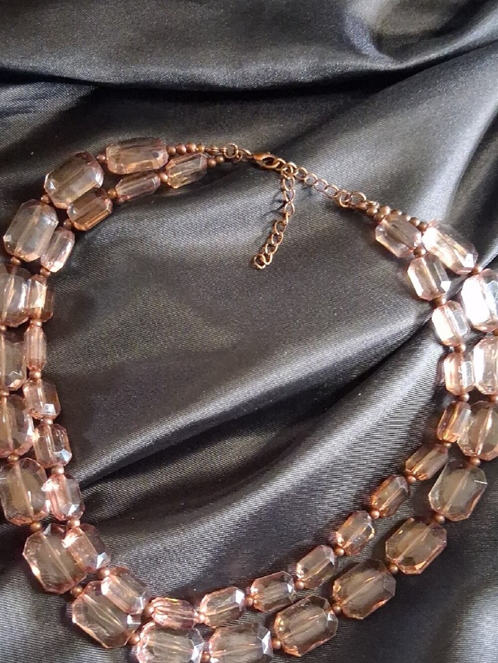 Vintage Rosaline Or Pal Pink Crystal Cut Lucite Double-Strand Necklace - Picture 7 of 7
